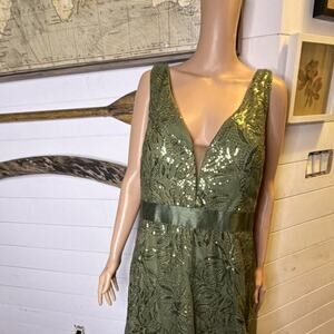 XUIBOL Green Sequin Floral Mesh Sleeveless V-Neck Long Dress Size 4XL Women
